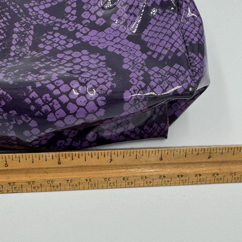 Estee Lauder Cosmetic Bag Pouch Purple Animal Print Snakeskin‎ Zipper Logo